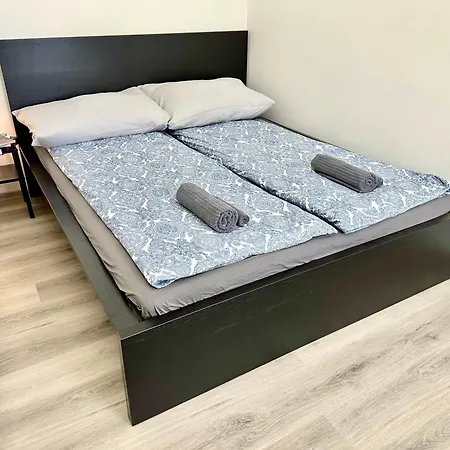 1bdr Dazzling Only 8 Min To Wenceslas Square